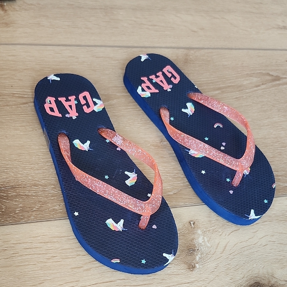 GAP Unicorn Flip Flops, Girls 3/4